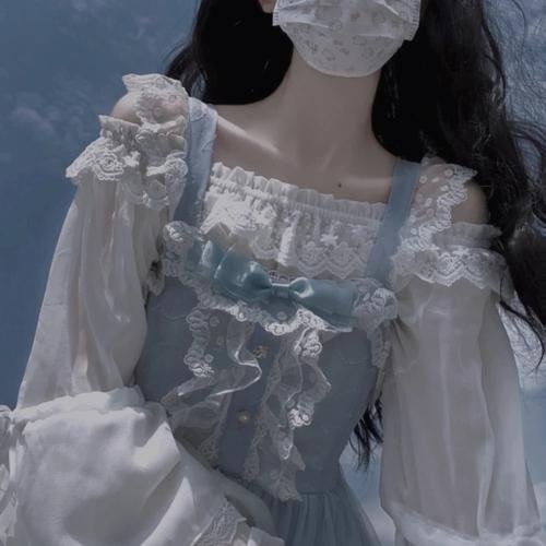 四月的女儿海报